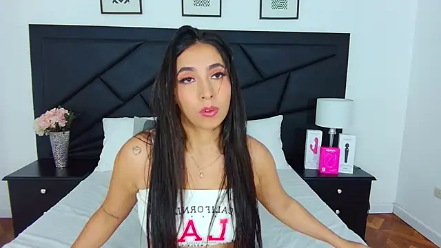 SophieCarther online show from 03/05/25, 12:33