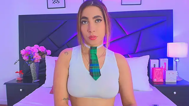 SophieCarther online show from 11/13/25, 12:59