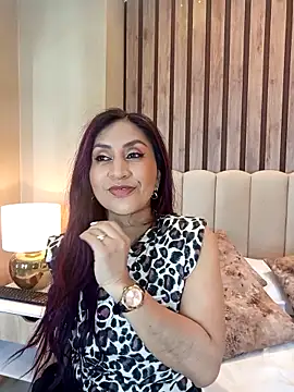 MonicaMoret online show from 02/17/25, 12:27