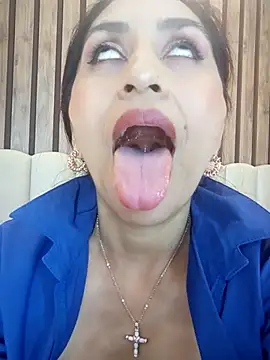 MonicaMoret online show from 02/19/25, 06:21