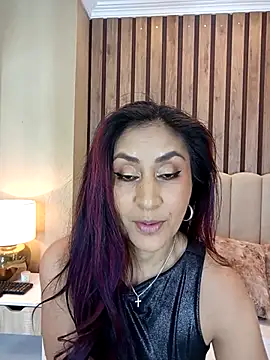 MonicaMoret online show from 03/12/25, 12:15