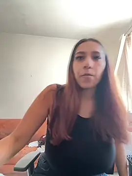 Snapshot of Dahian_XXX chatting on 02/06/25, 04:03 Dahian XXX online show from 02/06/25, 04:03