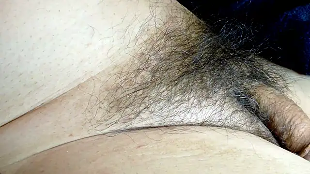 Snapshot of hidenyan02 chatting on 02/27/25, 10:26 hidenyan02 online show from 02/27/25, 10:26