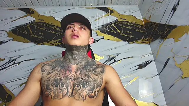 Snapshot of Kevin22_222 chatting on 01/14/25, 05:51 Kevin22 222 online show from 01/14/25, 05:51