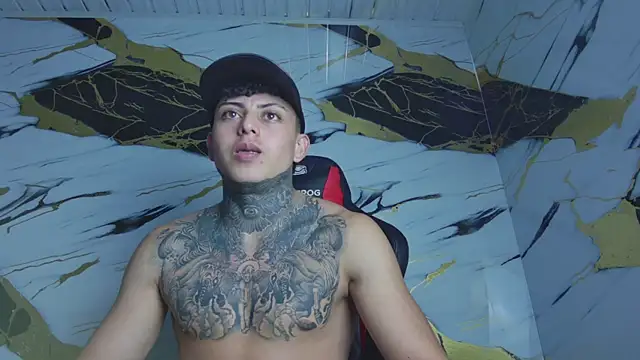 Snapshot of Kevin22_222 chatting on 01/24/25, 06:14 Kevin22 222 online show from 01/24/25, 06:14