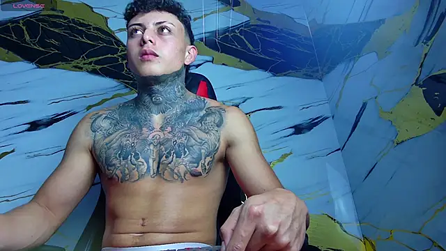 Snapshot of Kevin22_222 chatting on 02/06/25, 08:29 Kevin22 222 online show from 02/06/25, 08:29