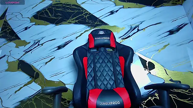 Snapshot of Kevin22_222 chatting on 02/07/25, 06:35 Kevin22 222 online show from 02/07/25, 06:35