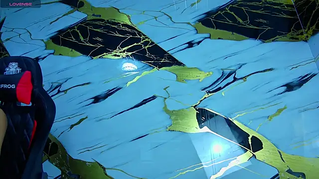 Snapshot of Kevin22_222 chatting on 03/21/25, 12:51 Kevin22 222 online show from 03/21/25, 12:51