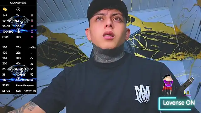 Snapshot of Kevin22_222 chatting on 10/09/25, 04:54 Kevin22 222 online show from 10/09/25, 04:54