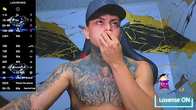 Snapshot of Kevin22_222 chatting on 10/12/25, 06:34 Kevin22 222 online show from 10/12/25, 06:34