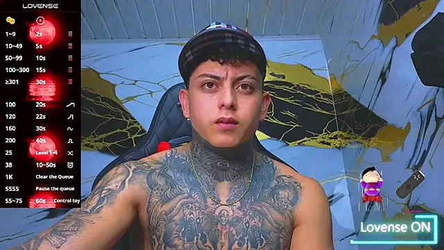 Snapshot of Kevin22_222 chatting on 10/23/25, 04:12 Kevin22 222 online show from 10/23/25, 04:12