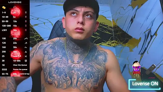 Snapshot of Kevin22_222 chatting on 10/24/25, 03:36 Kevin22 222 online show from 10/24/25, 03:36