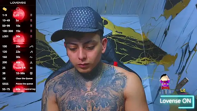 Snapshot of Kevin22_222 chatting on 10/26/25, 04:18 Kevin22 222 online show from 10/26/25, 04:18