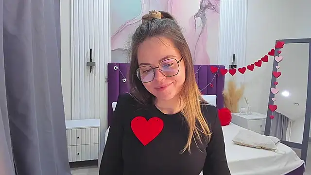 Kelly Cuutie online show from 02/13/25, 04:11