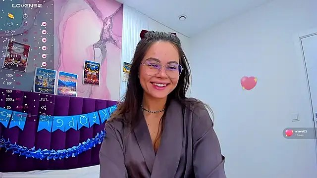 Kelly Cuutie online show from 10/04/25, 12:52