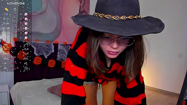 Kelly Cuutie online show from 10/29/25, 01:30