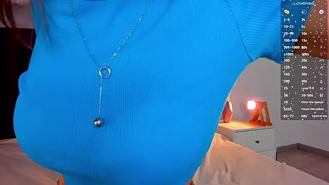 Kelly Cuutie online show from 04/15/26, 01:56