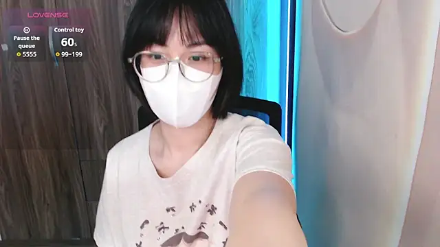 Baby Claraa online show from 11/14/25, 04:33