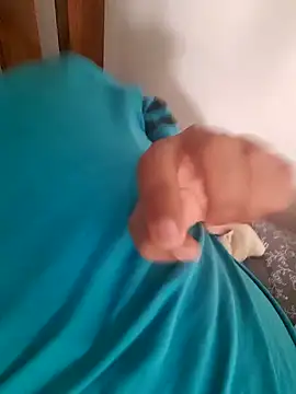 Snapshot of your_fuck_boy_00 chatting on 02/18/25, 06:37 your fuck boy 00 online show from 02/18/25, 06:37