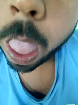 Snapshot of your_fuck_boy_00 chatting on 02/28/25, 06:10 your fuck boy 00 online show from 02/28/25, 06:10