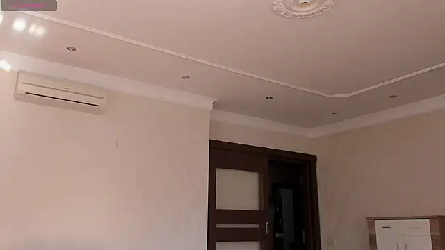 Lilith lutherlow online show from 02/20/25, 10:59