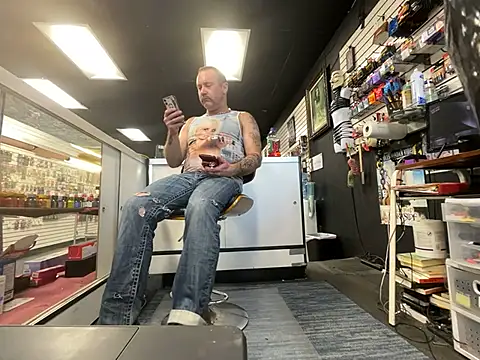 Snapshot of RawRyder8 chatting on 12/07/24, 10:06 RawRyder8 online show from 12/07/24, 10:06