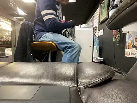 Snapshot of RawRyder8 chatting on 12/24/24, 10:28 RawRyder8 online show from 12/24/24, 10:28