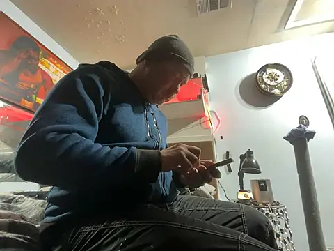 Snapshot of RawRyder8 chatting on 01/24/25, 12:41 RawRyder8 online show from 01/24/25, 12:41