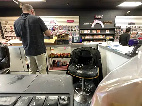 Snapshot of RawRyder8 chatting on 03/11/25, 10:20 RawRyder8 online show from 03/11/25, 10:20