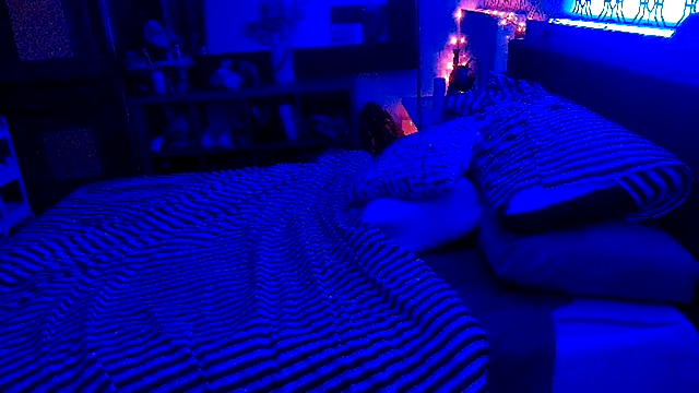 Snapshot of RawRyder8 chatting on 09/23/25, 09:01 RawRyder8 online show from 09/23/25, 09:01