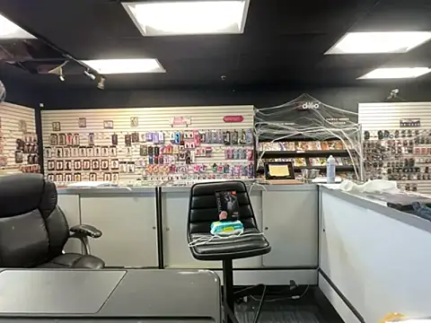 Snapshot of RawRyder8 chatting on 10/18/25, 06:30 RawRyder8 online show from 10/18/25, 06:30