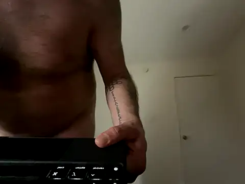 Snapshot of RawRyder8 chatting on 10/23/25, 08:57 RawRyder8 online show from 10/23/25, 08:57