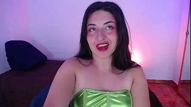 Snapshot of moritalatina chatting on 10/24/25, 01:46 moritalatina online show from 10/24/25, 01:46