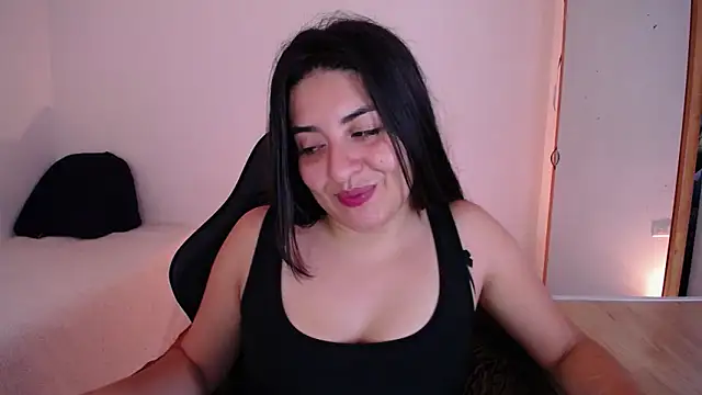 Snapshot of moritalatina chatting on 05/27/26, 01:57 moritalatina online show from 05/27/26, 01:57