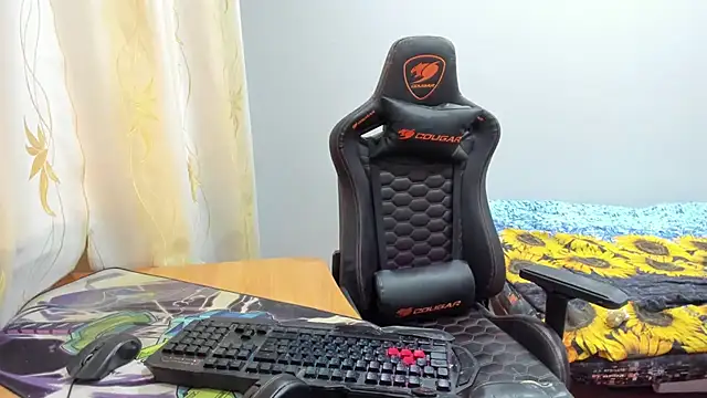 iliaskrislove online show from 10/28/25, 10:08