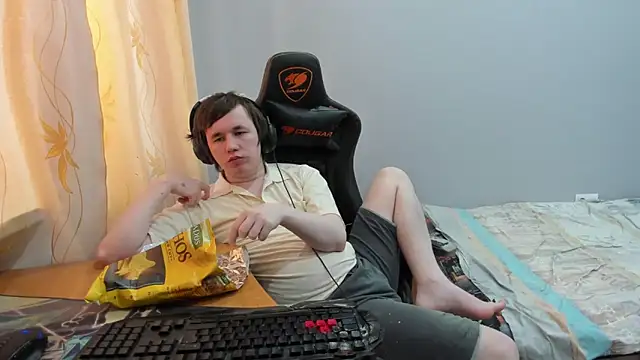 iliaskrislove online show from 03/12/26, 01:06