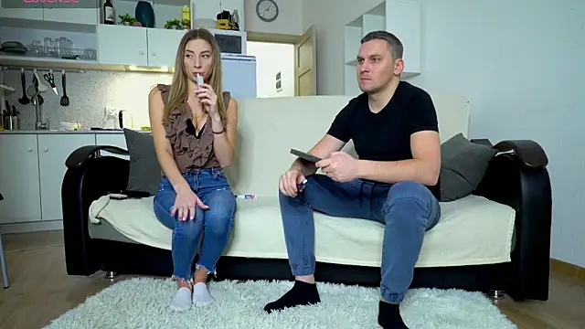 littlesweettifany online show from 12/09/24, 01:02