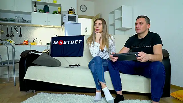 littlesweettifany online show from 12/22/24, 12:27