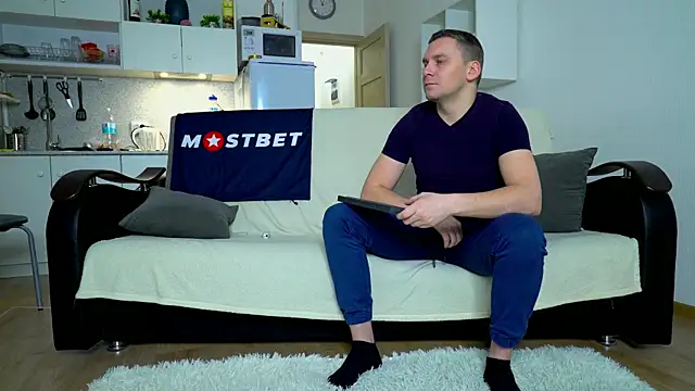 littlesweettifany online show from 01/14/25, 10:06