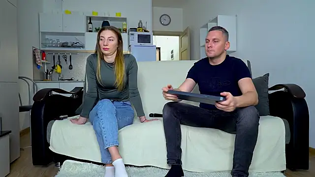 littlesweettifany online show from 11/13/25, 12:15