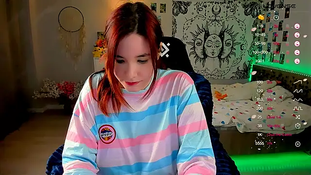 Snapshot of callmekatesmith chatting on 12/08/24, 08:25 callmekatesmith online show from 12/08/24, 08:25