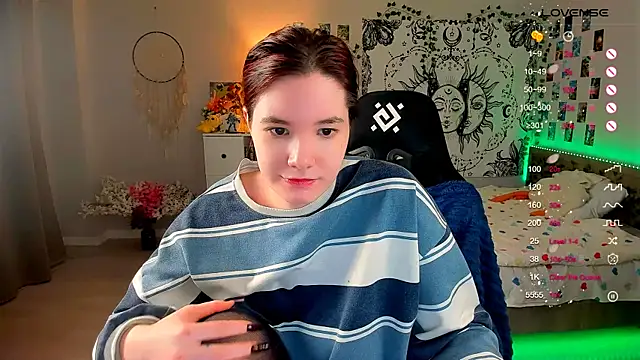 Snapshot of callmekatesmith chatting on 12/14/24, 11:01 callmekatesmith online show from 12/14/24, 11:01