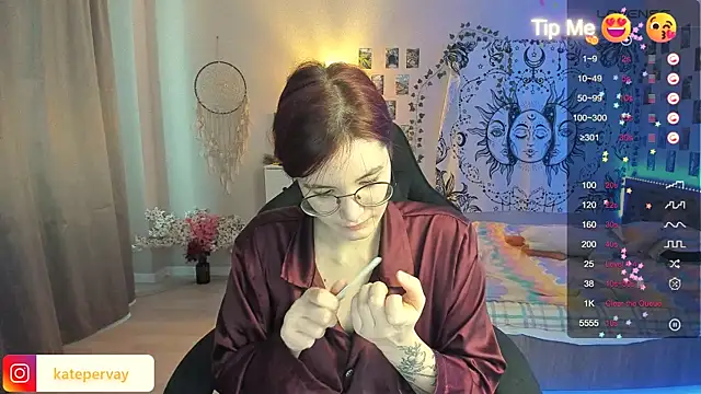 Snapshot of callmekatesmith chatting on 02/14/25, 10:17 callmekatesmith online show from 02/14/25, 10:17