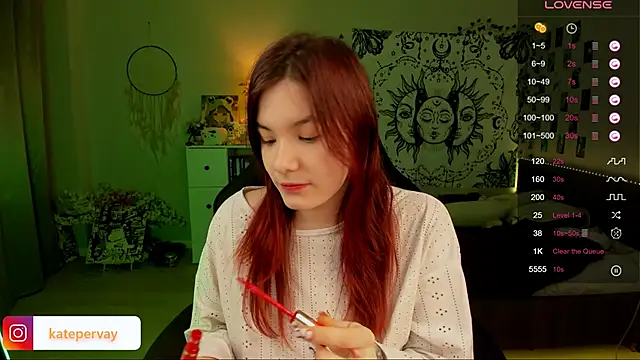 Snapshot of callmekatesmith chatting on 10/21/25, 08:31 callmekatesmith online show from 10/21/25, 08:31