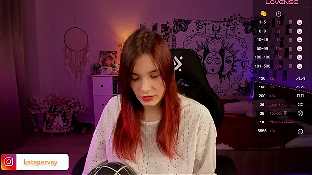 Snapshot of callmekatesmith chatting on 10/23/25, 07:01 callmekatesmith online show from 10/23/25, 07:01