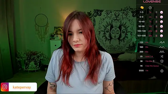 Snapshot of callmekatesmith chatting on 10/26/25, 08:37 callmekatesmith online show from 10/26/25, 08:37