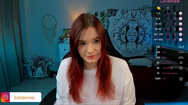 Snapshot of callmekatesmith chatting on 10/27/25, 06:56 callmekatesmith online show from 10/27/25, 06:56