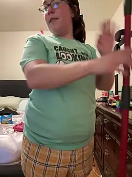 Snapshot of FreakNastyLacie chatting on 02/13/25, 12:02 FreakNastyLacie online show from 02/13/25, 12:02