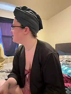 Snapshot of FreakNastyLacie chatting on 02/14/25, 01:08 FreakNastyLacie online show from 02/14/25, 01:08