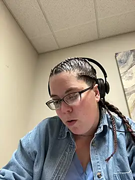 Snapshot of FreakNastyLacie chatting on 02/15/25, 04:03 FreakNastyLacie online show from 02/15/25, 04:03